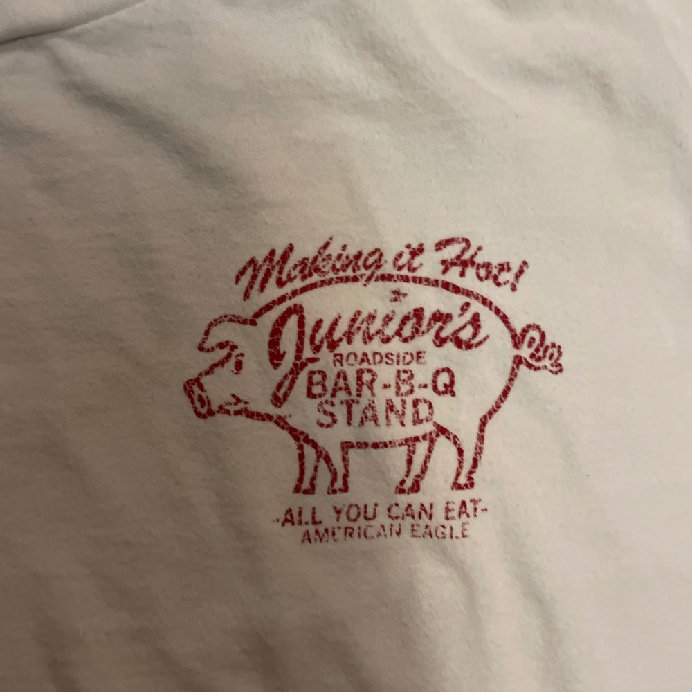 American Eagle Juniors Roadside BBQ Stand Graphic T-Shirt White Mens XL y2k - Picture 2 of 6